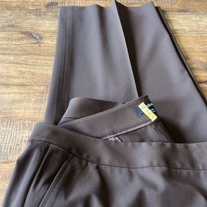 Lafayette 148 New York Chocolate Brown Pleated Dress Pants. Size 20W